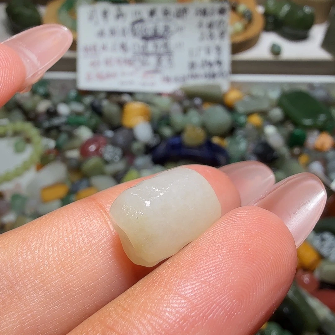 和田玉未镶嵌珠宝奇石