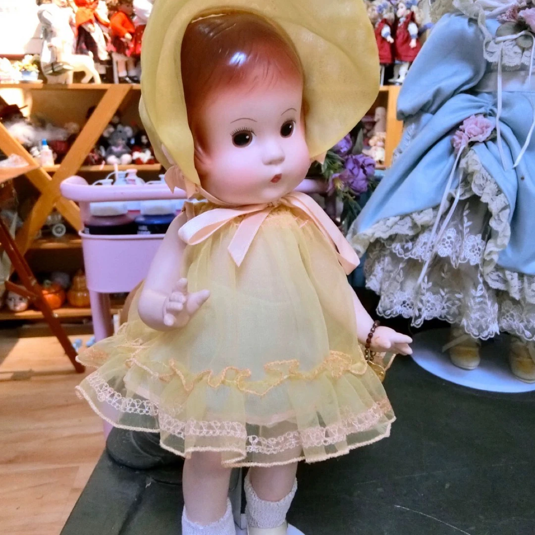 美国古董陶瓷娃娃孤品，不退，不换，顺丰到付当面验收。