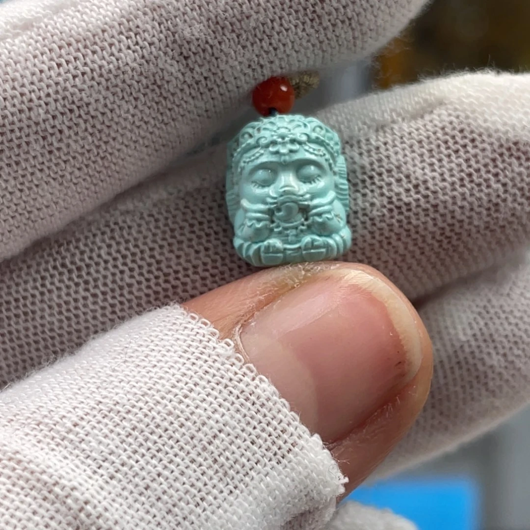 绿松石未镶嵌挂件