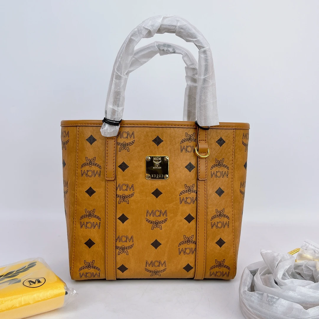 95新 MCM MCM 干邑色老花手提单肩包底长19 J271