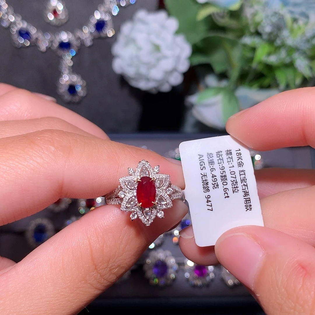 戒指18K金镶嵌红宝石