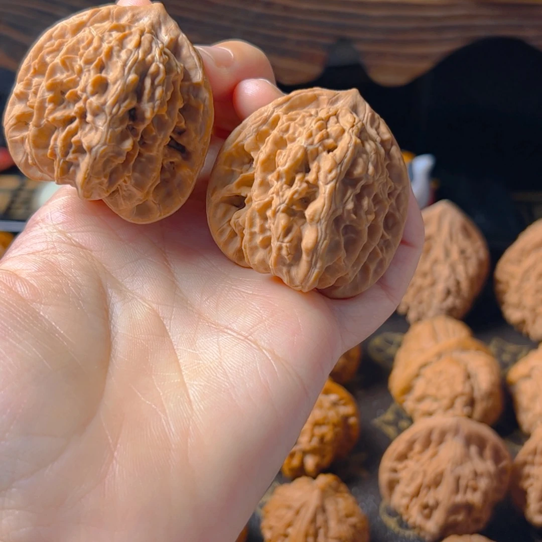 文玩核桃把件盘龙虎头40