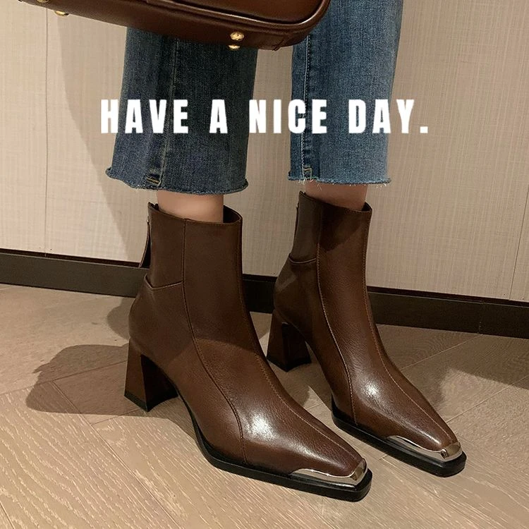 法式金属防撞头粗跟方头秋冬瘦瘦靴真皮复古高跟短靴轻奢时装靴