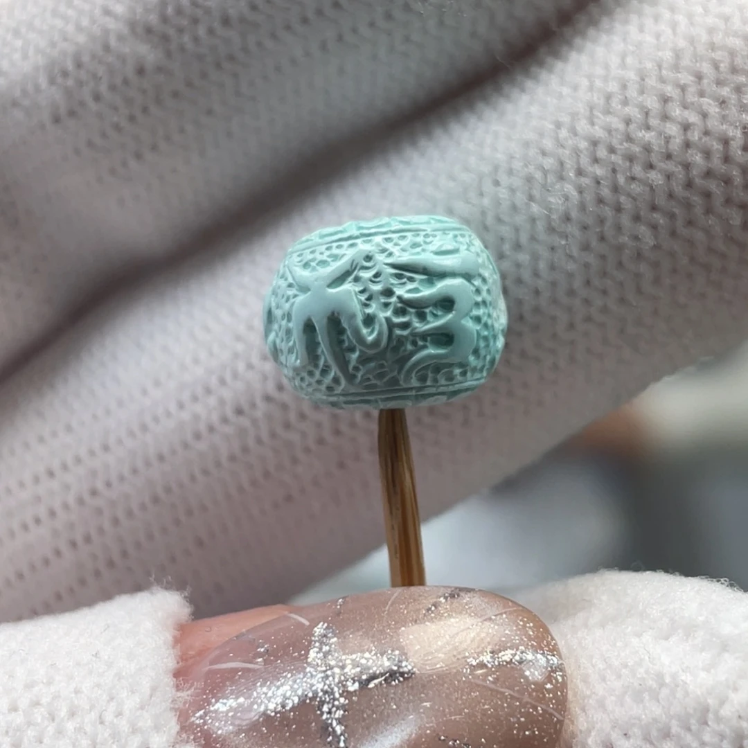 绿松石未镶嵌挂件