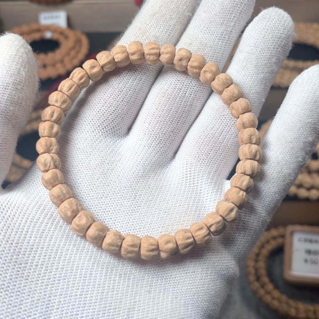 【闪购商品】柏香籽/百香籽吊坠韩***球