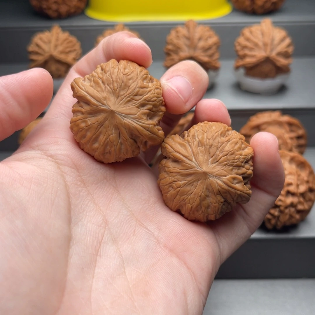 d***必文玩核桃把件铁锤