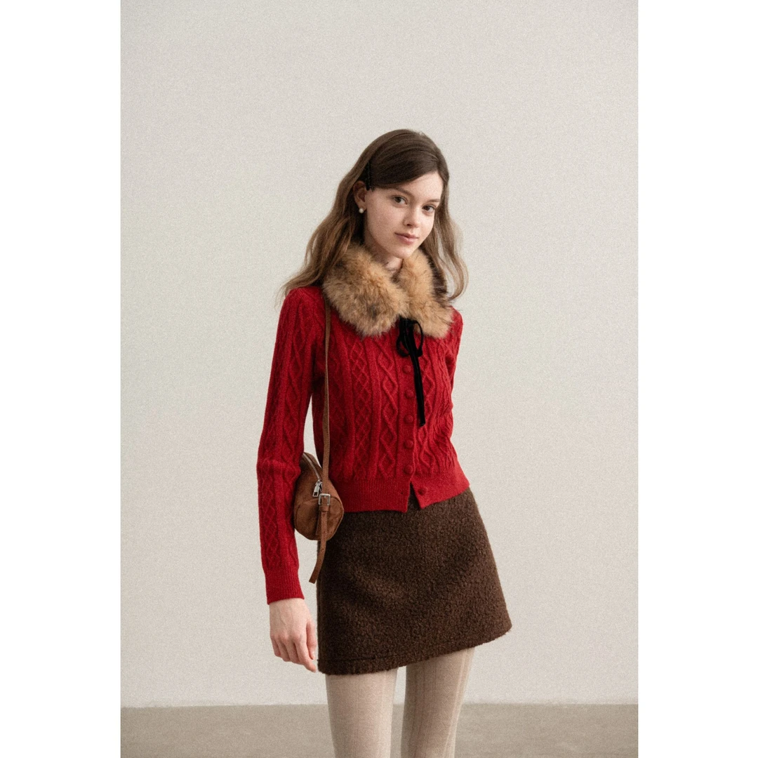 羊城故事 圣诞穿搭毛领针织开衫高腰半身裙 Y51155608 Y51155641