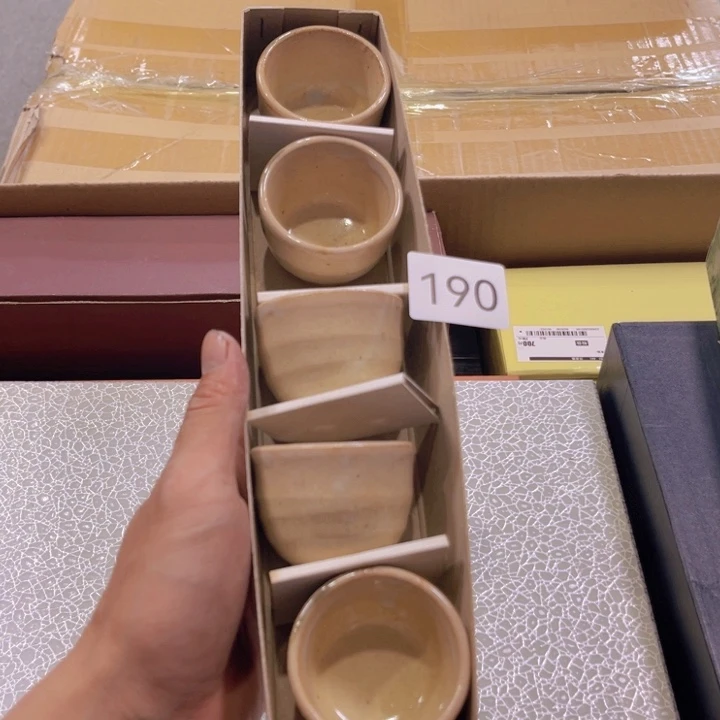 茶盏我们都在努力着改变自己