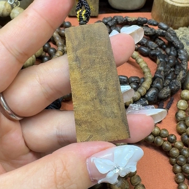 大叶紫檀（黑酸枝木类）