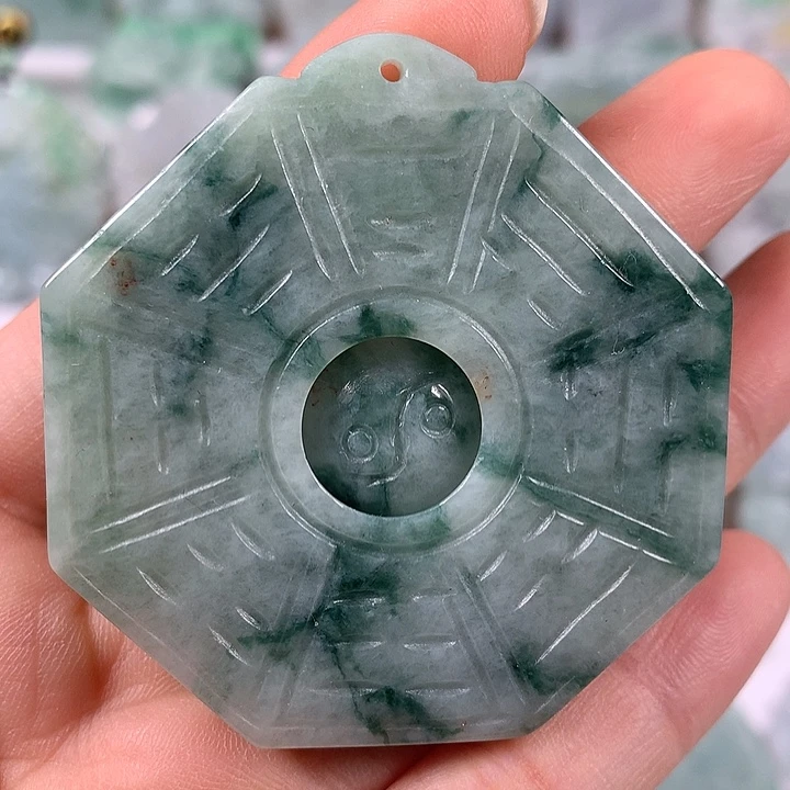 翡翠未镶嵌颈饰时来运转八卦两面工艺福利