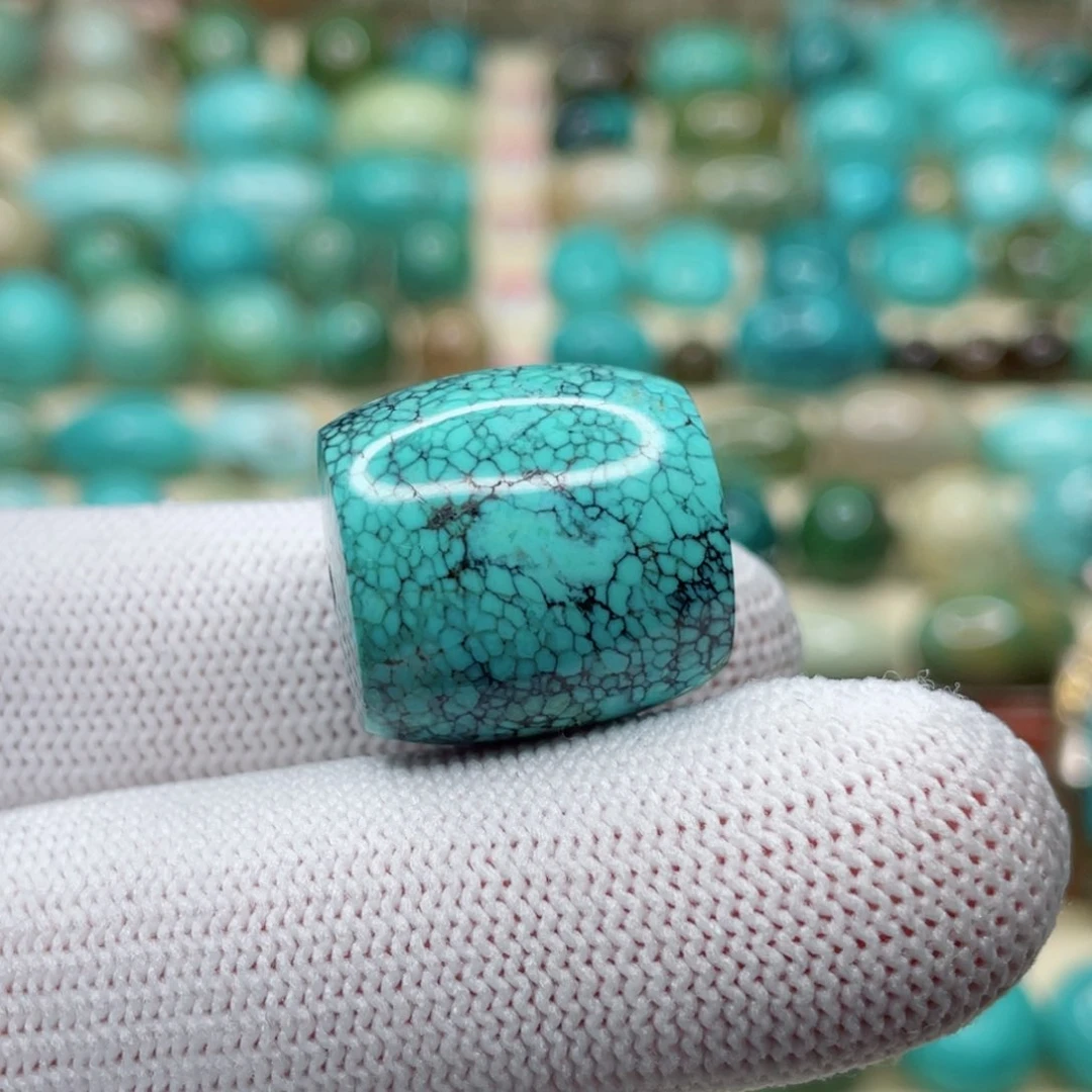 未镶嵌绿松石颈饰