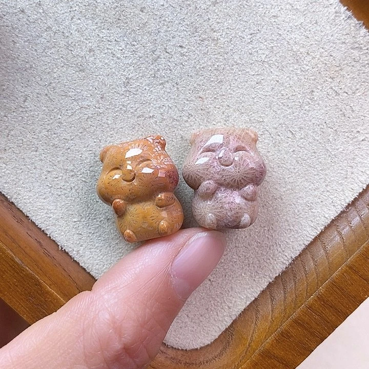 硅化玉颈饰未镶嵌