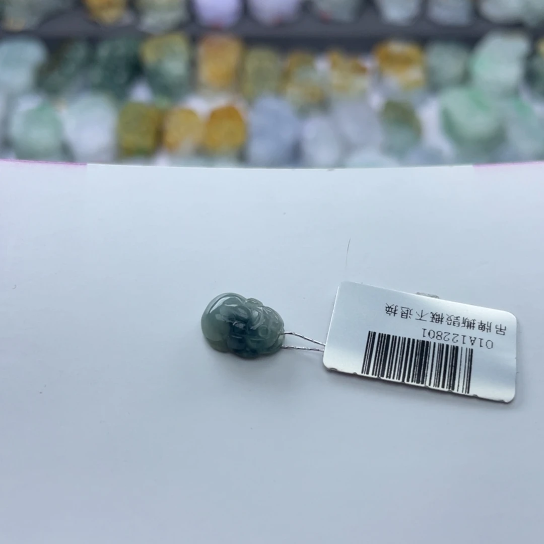 翡翠颈饰未镶嵌貔貅