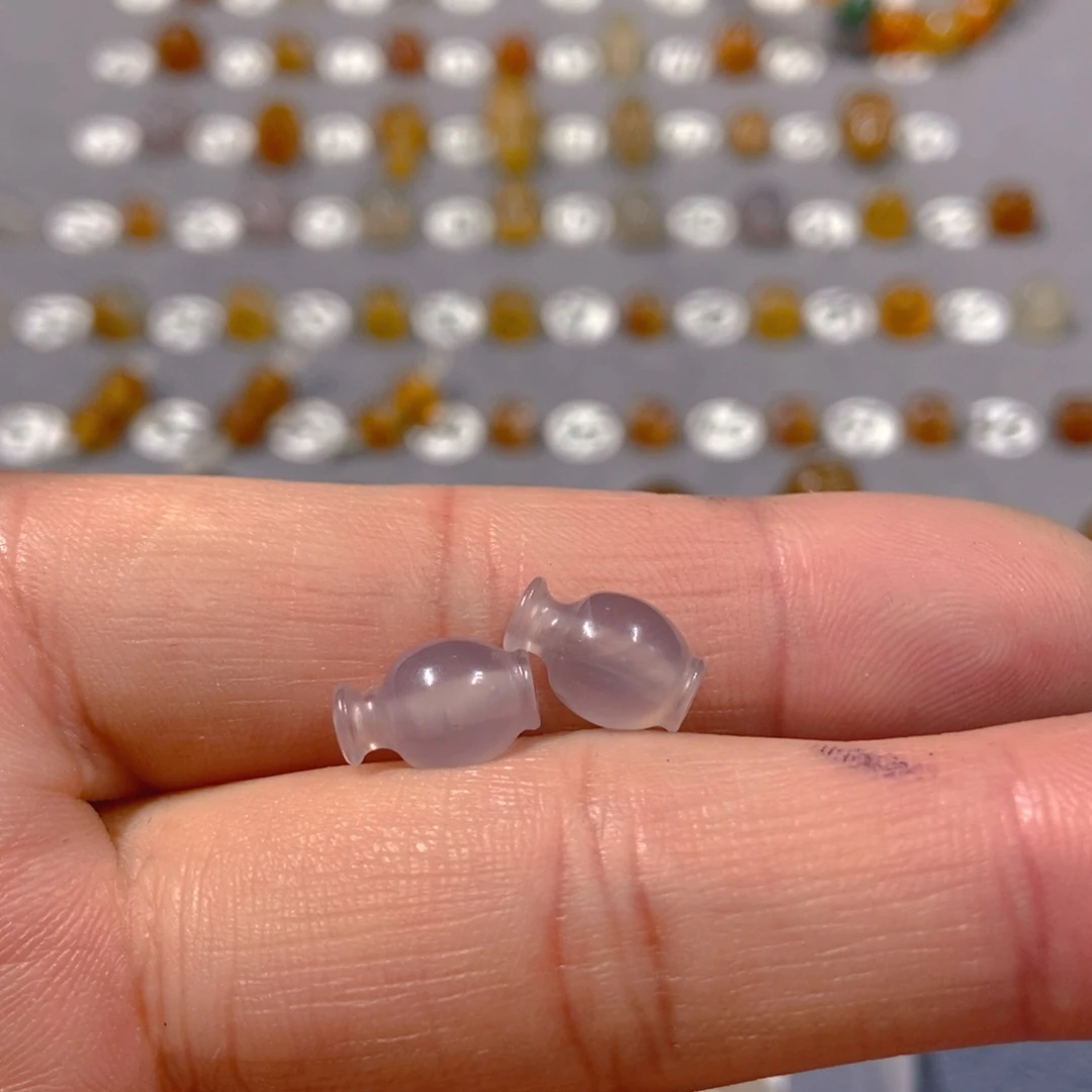 金***起玛瑙/玉髓合金颈饰瓶