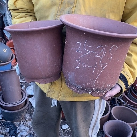 紫砂中国宜兴紫砂花盆，