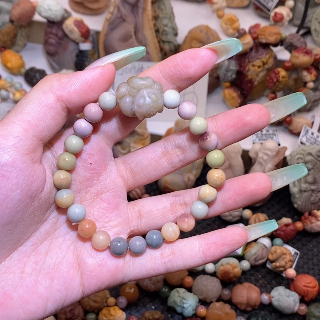 未镶嵌手链石英质玉（阿拉善玉）