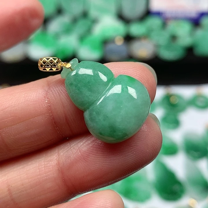翡翠吊坠(不含链)18K金镶嵌