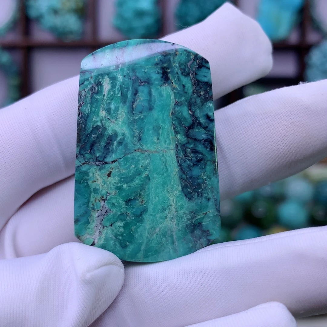 未镶嵌绿松石原矿