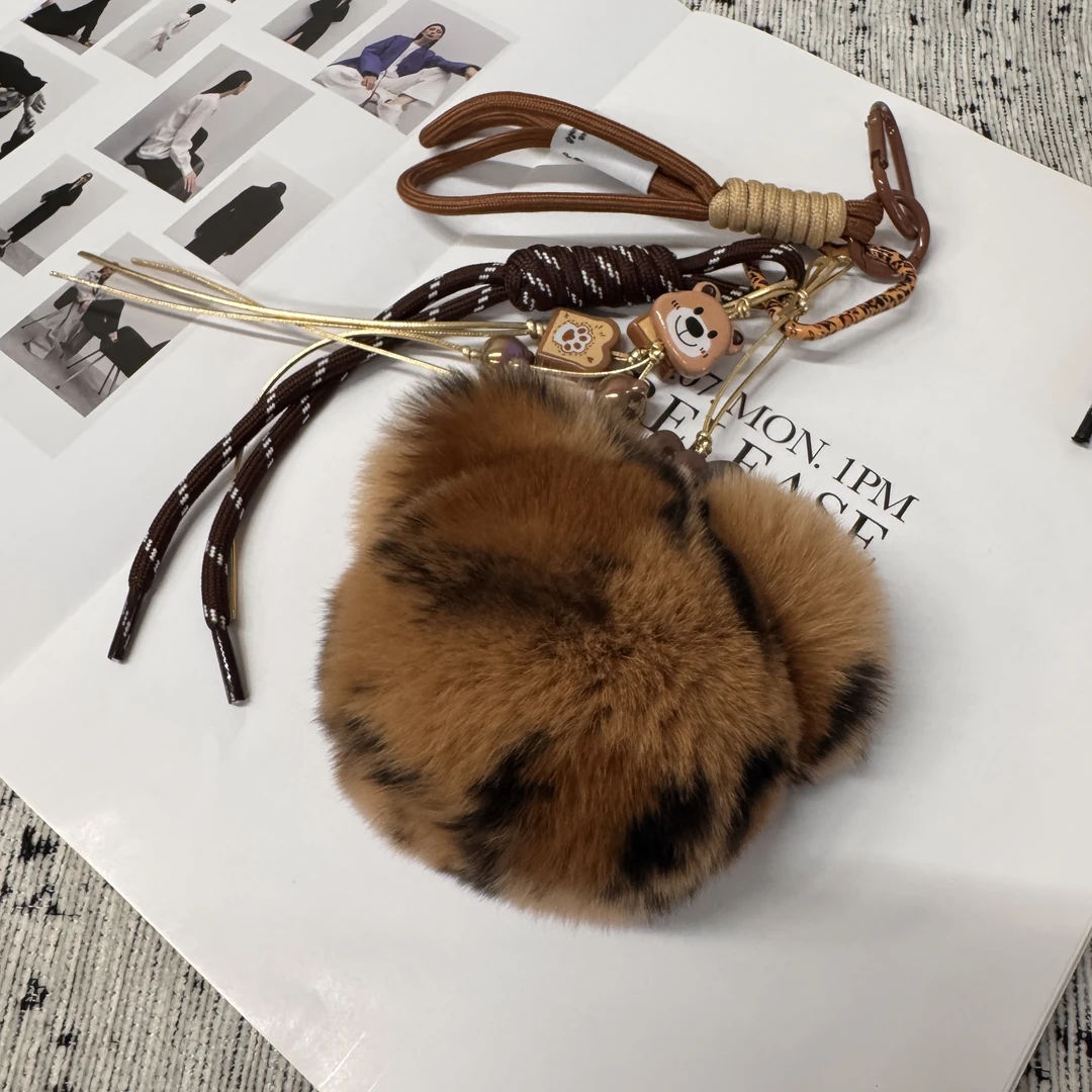 獭兔毛小熊头ins可爱汽车钥匙扣书包包包挂饰女节日礼