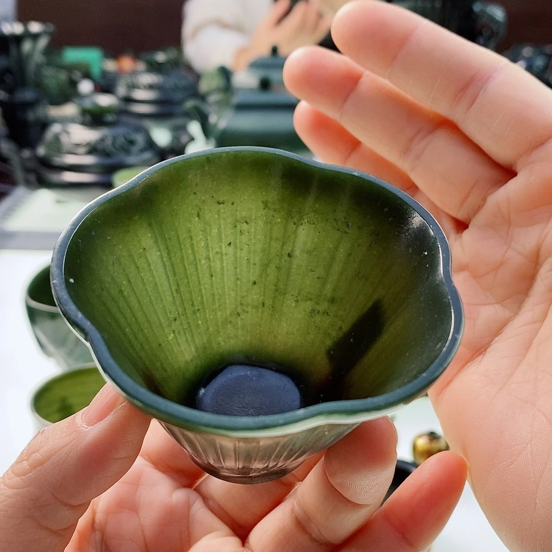 和田玉（青玉）摆件未镶嵌微瑕