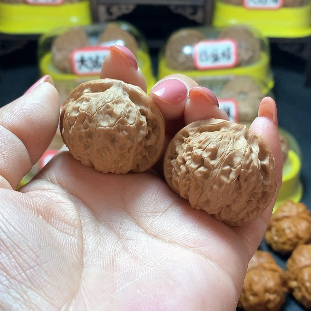 文玩核桃把件宫灯手捻36.5尺