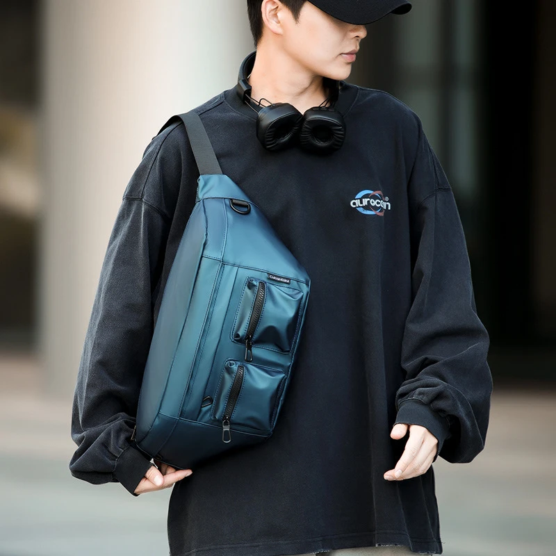 胸包男士新款潮机车包大容量运动腰包简约百搭单肩斜跨包休闲挎包