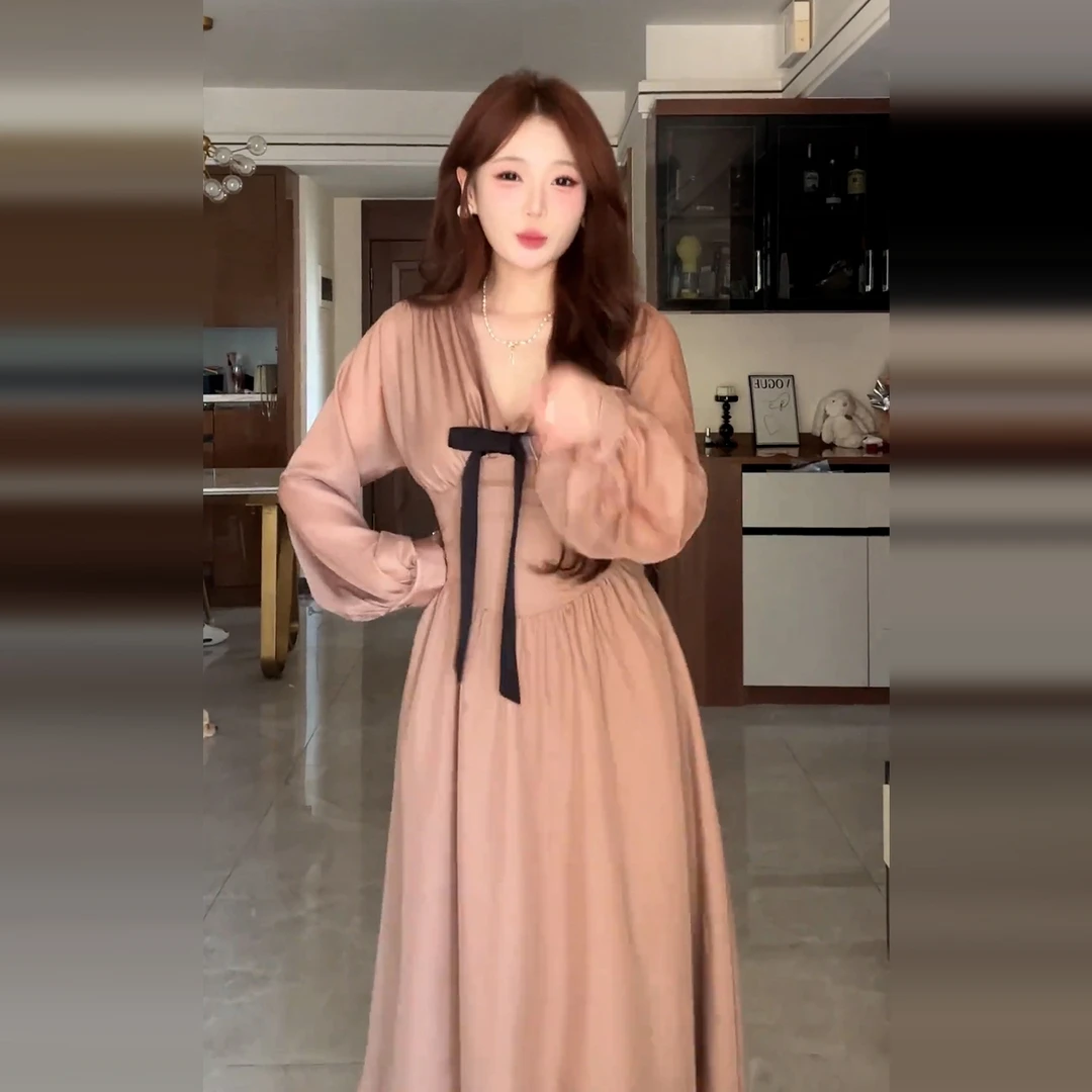 【现货+运补】气质2025秋冬季新款显瘦漂亮掐腰巨好看长裙8046