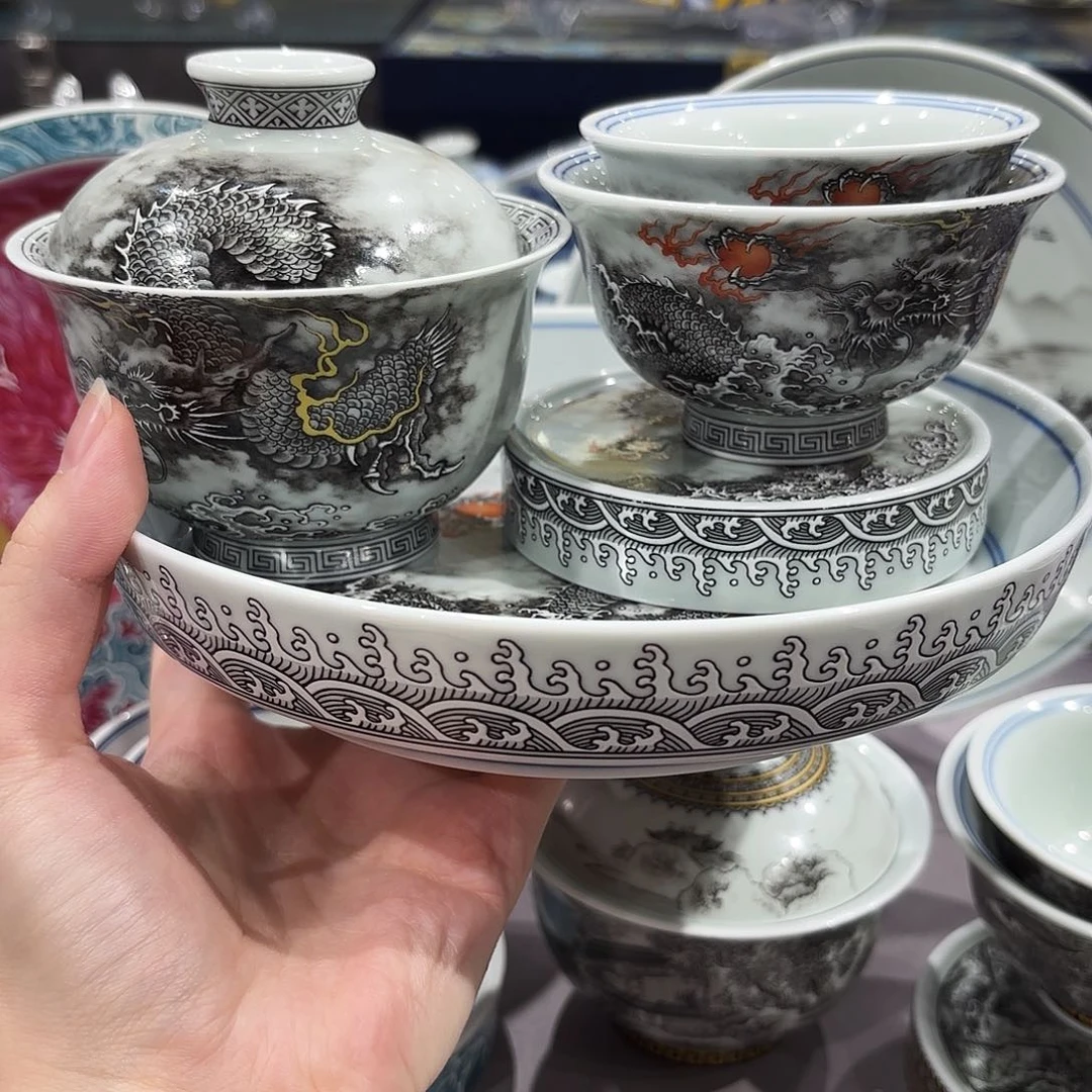 瓷片郝**?景德镇瓷器和半手