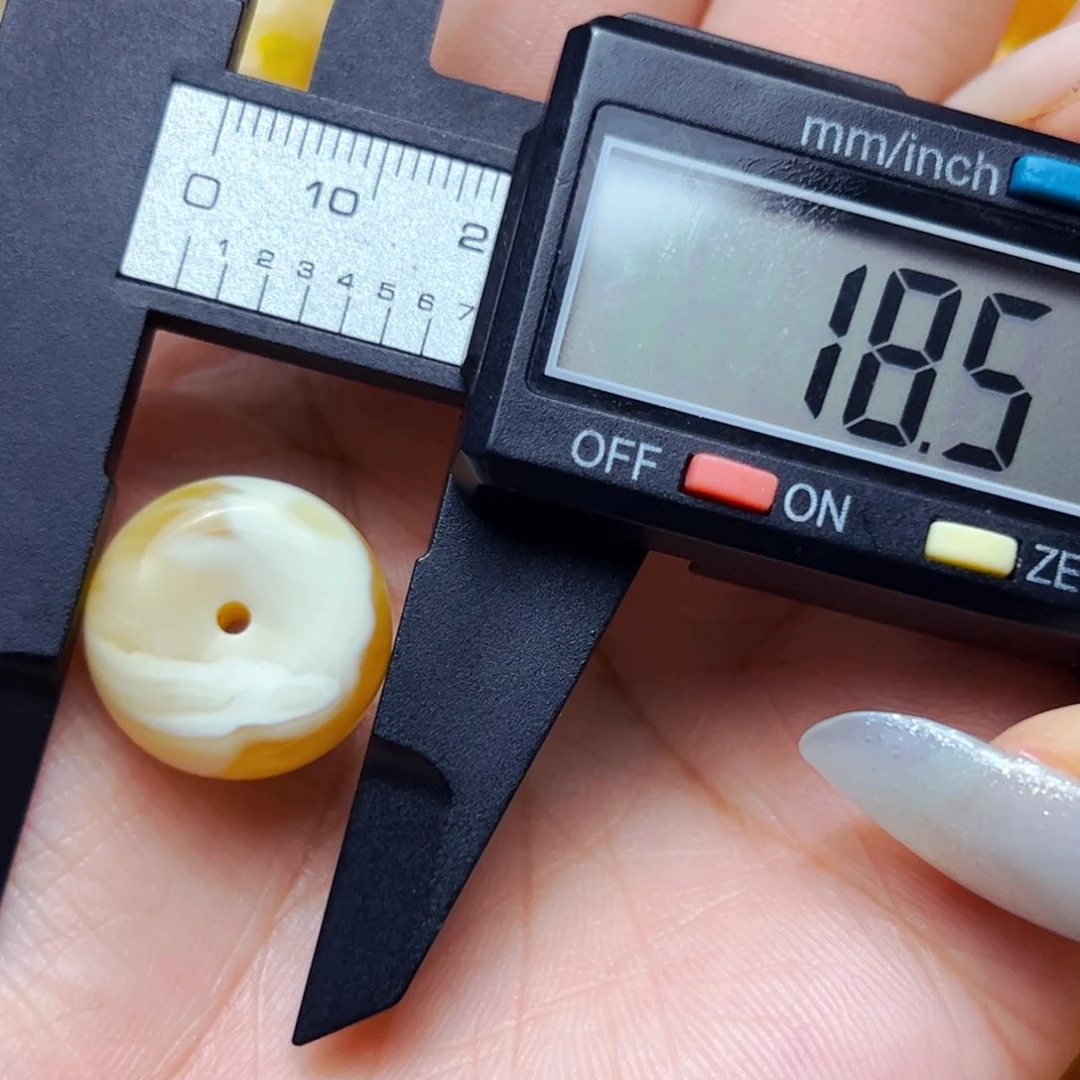 未镶嵌蜜蜡裸石18mm墩子 2.65g