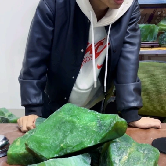 未镶嵌蛇纹石玉原石你****8