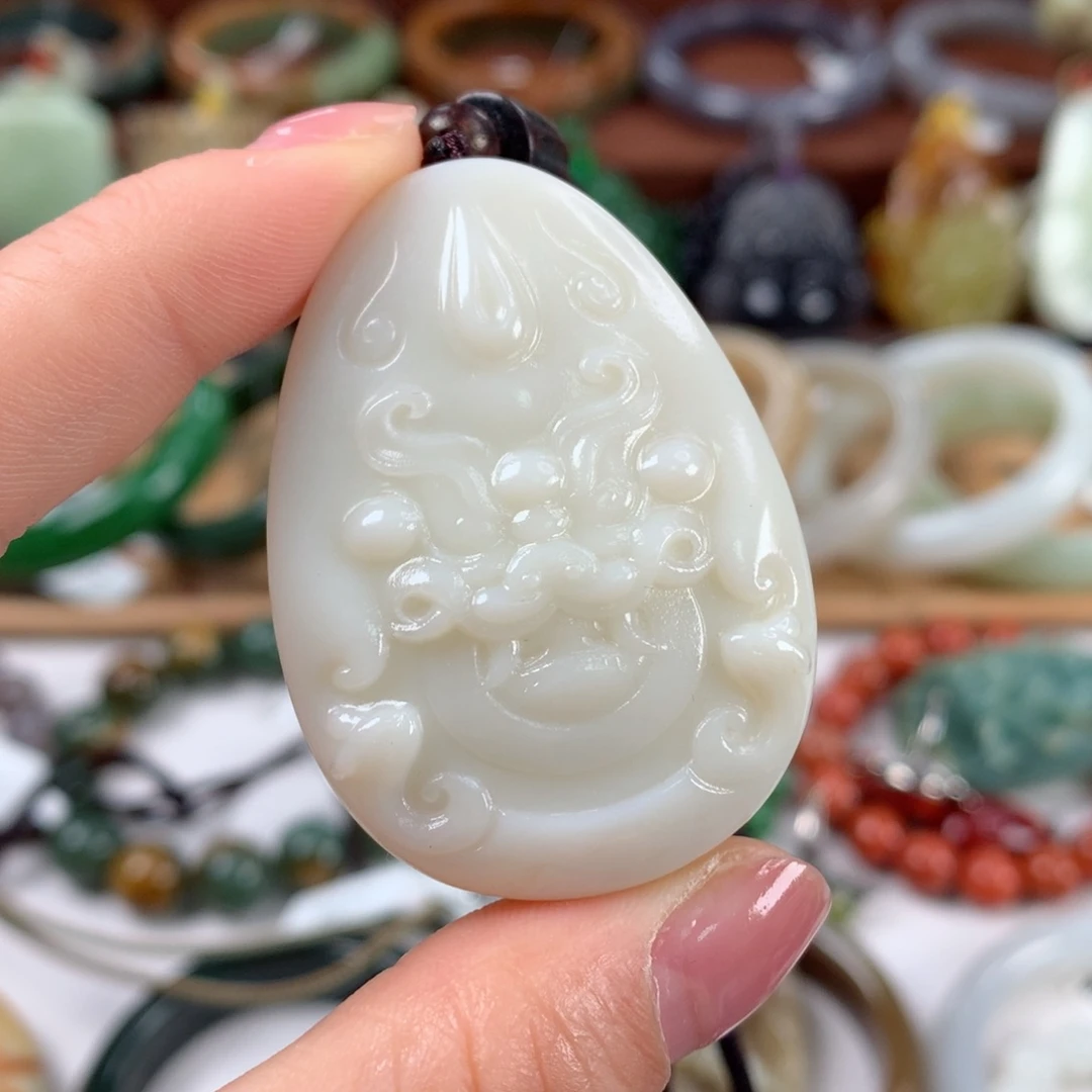 和田玉颈饰未镶嵌和田玉吊坠