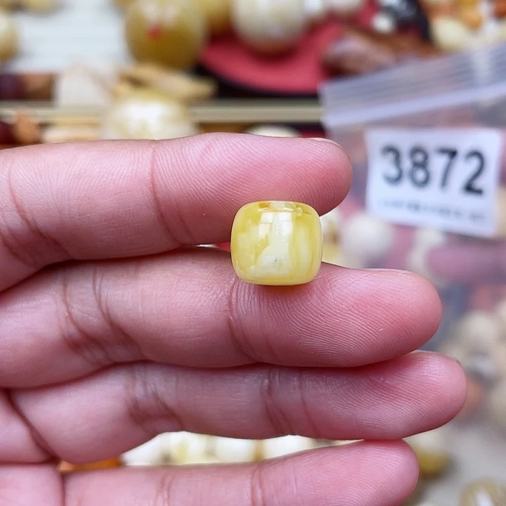 蜜蜡未镶嵌珠宝奇石小坑粉12