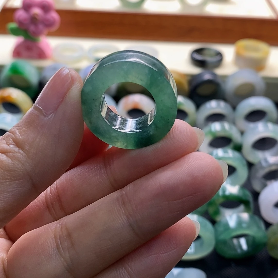 定制翡翠未镶嵌七**e翡翠