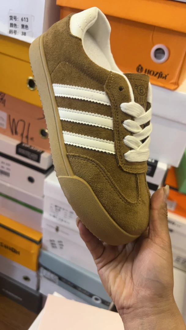 2025潮鞋透气百搭女款网红低帮999999999