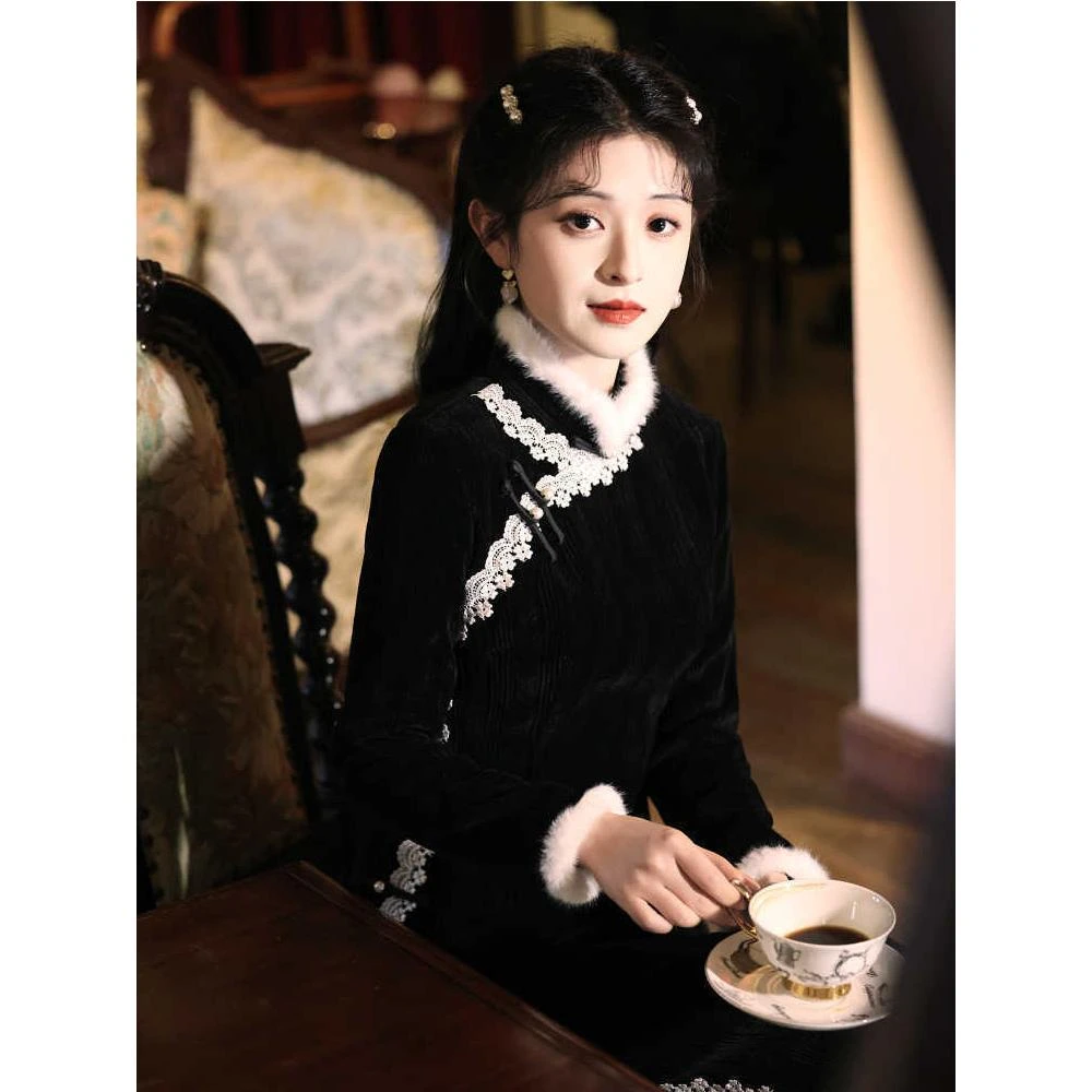 黑色旗袍新款2024秋冬季高级感复古风修身冬款加绒加厚新中...