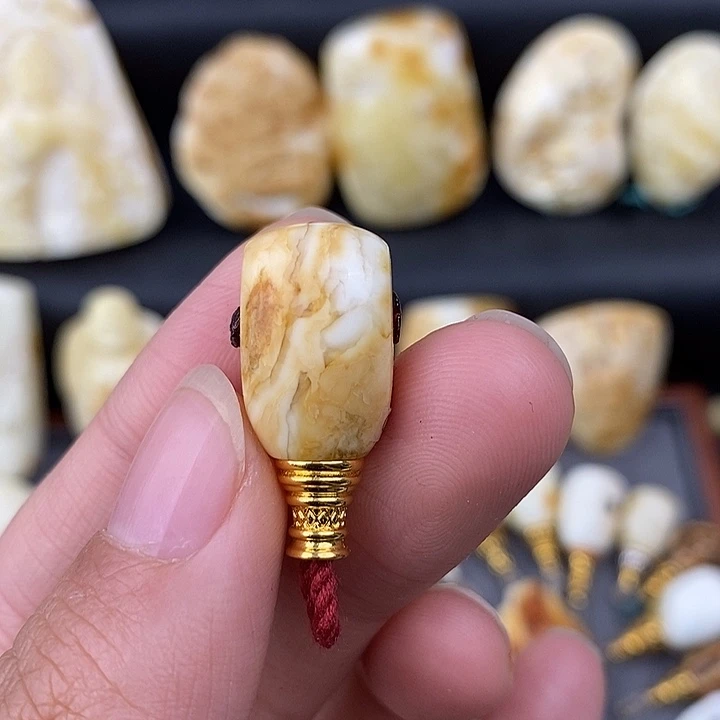 琥珀未镶嵌裸石11三通c746