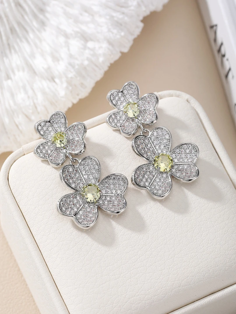 合金合成锆石耳饰 3714高级轻奢时尚三叶草耳环