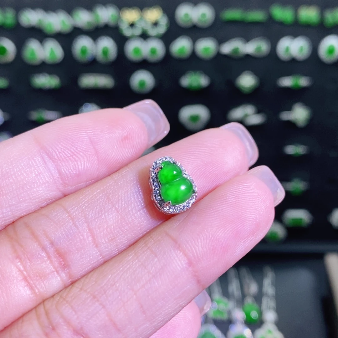 翡翠银S925镶嵌颈饰多样性