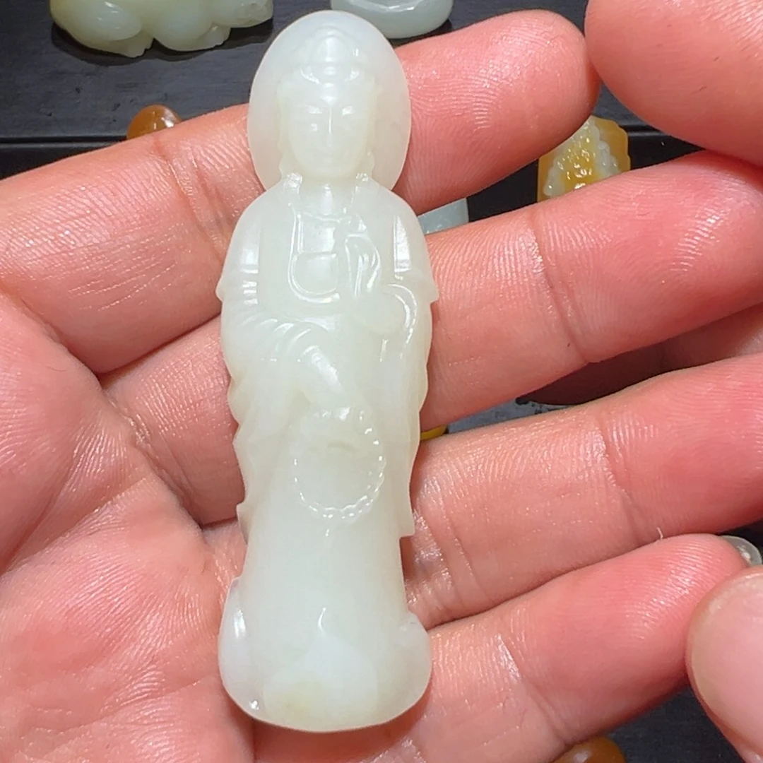 和田玉未镶嵌颈饰侯*杰