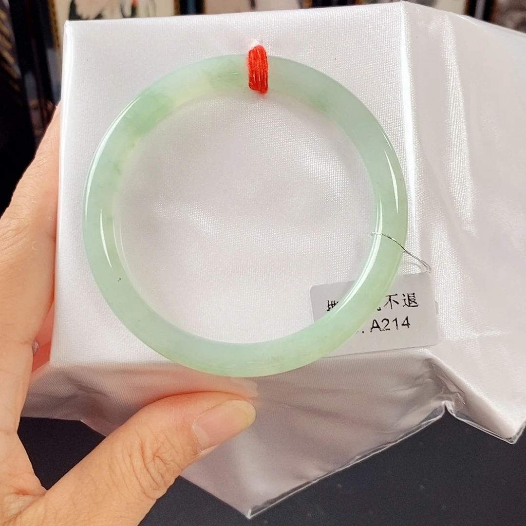 翡翠未镶嵌手镯手镯