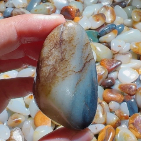 和田玉未镶嵌珠宝奇石4.8克