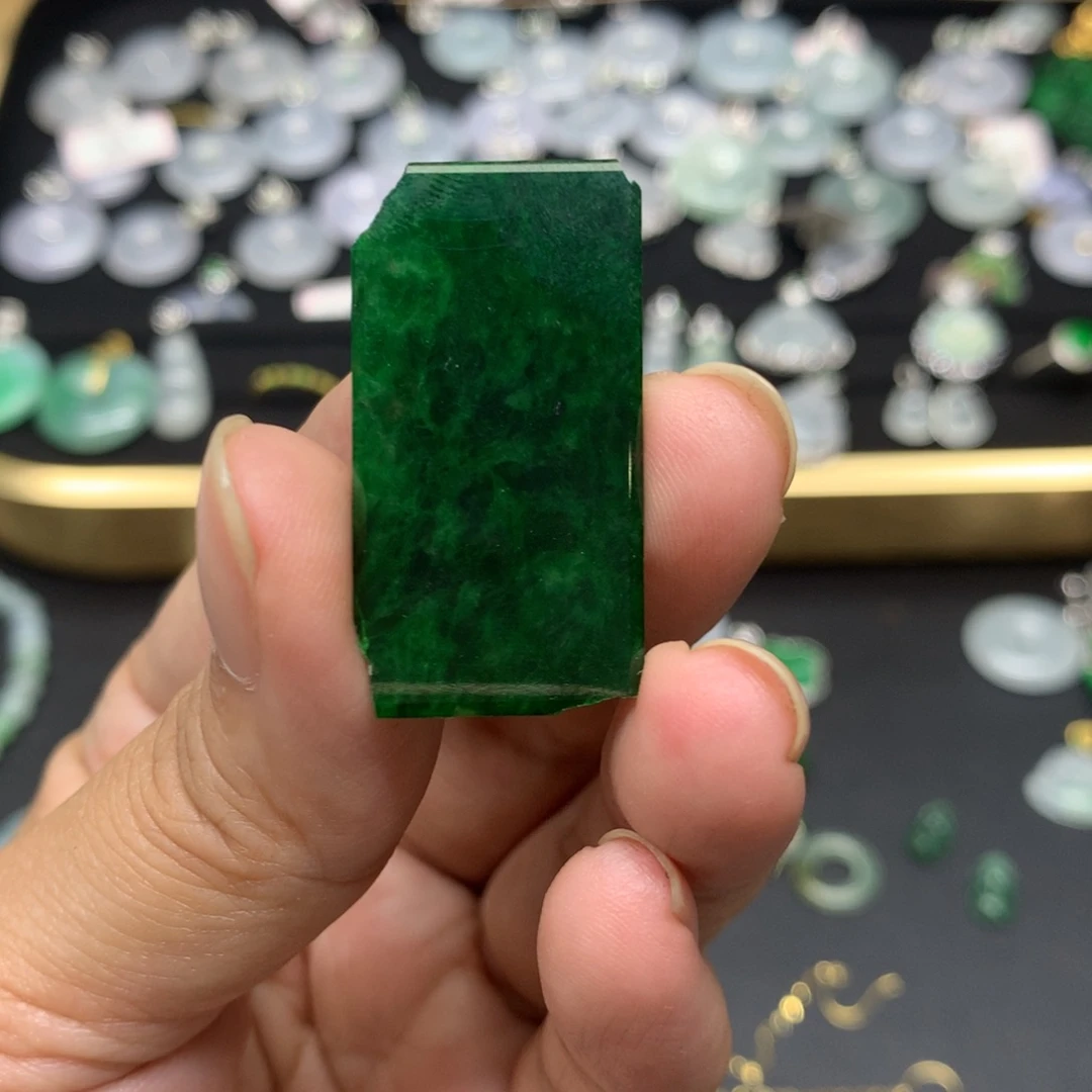 吊坠(不含链)未镶嵌翡翠今*有纹裂