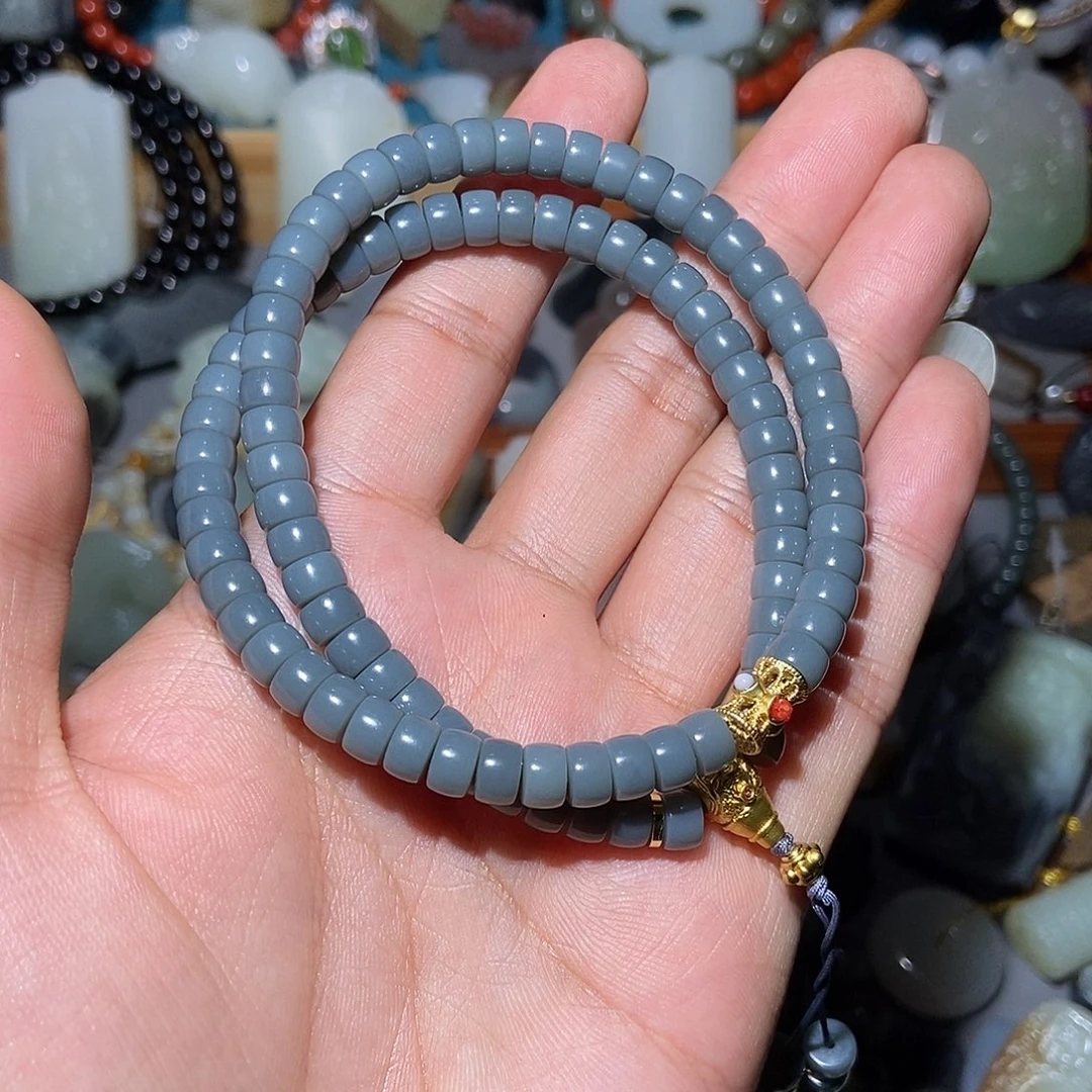 摩***霍和田玉未镶嵌颈饰