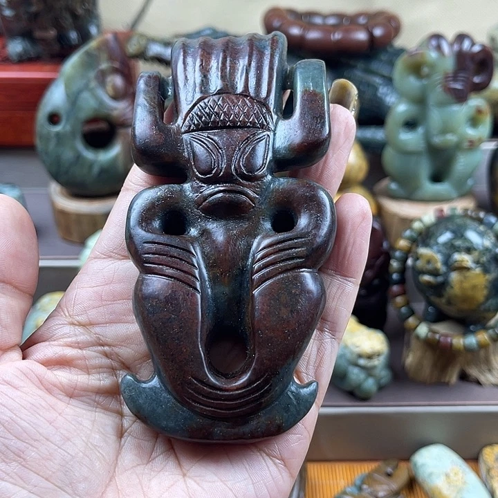 岫岩河磨玉（透闪石质玉）未镶嵌把件狼*