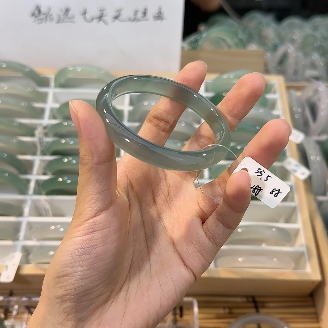 玛瑙/玉髓未镶嵌手镯圈口55.5