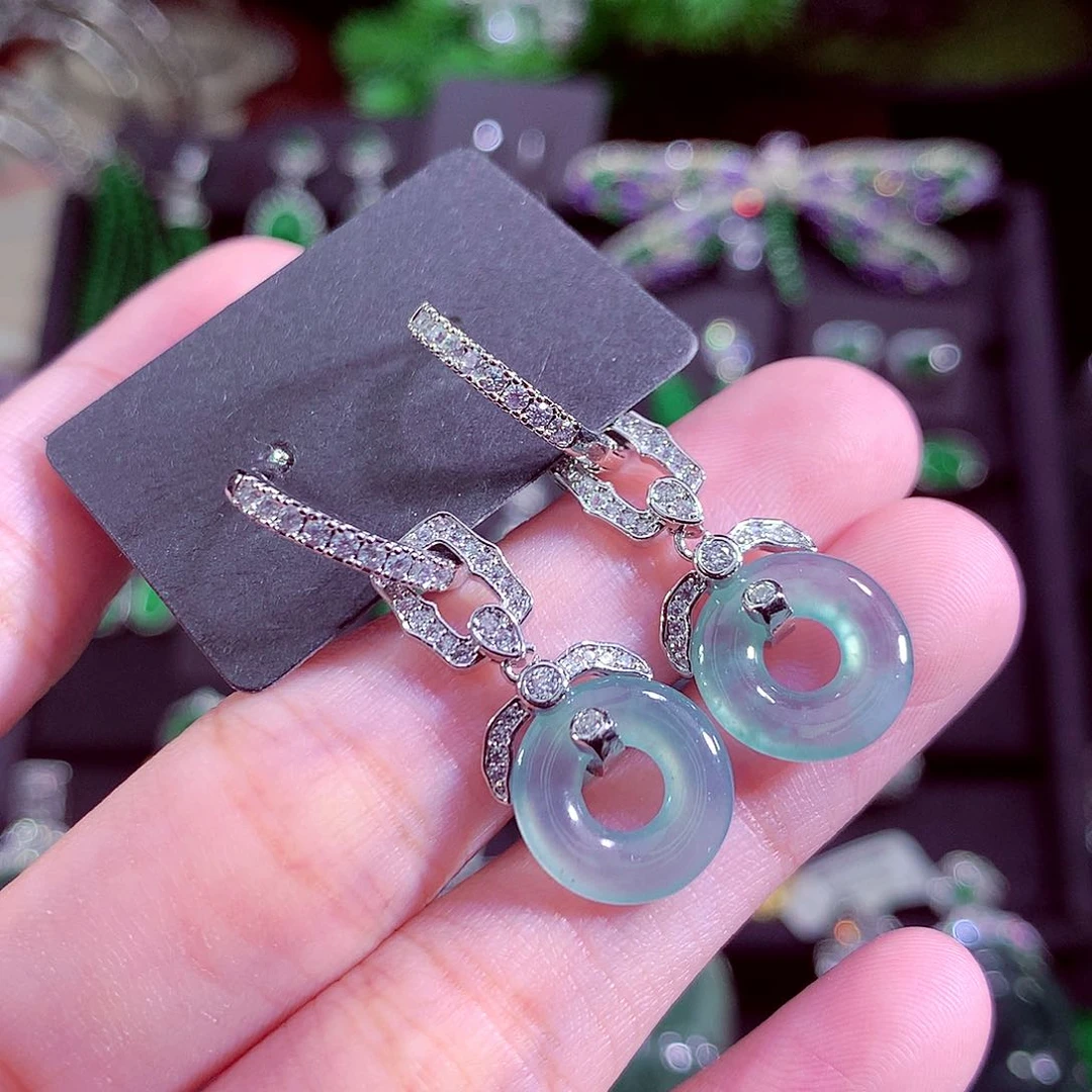 颈饰未镶嵌翡翠天然