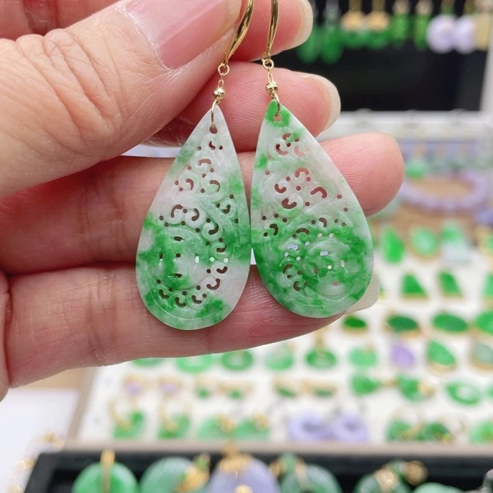 翡翠18K金镶嵌耳饰