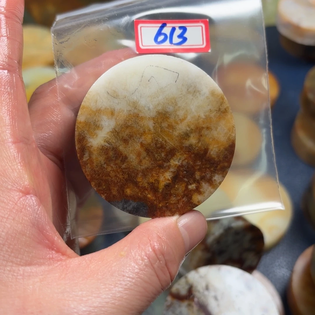 用***3蛇纹石玉未镶嵌珠宝半成品