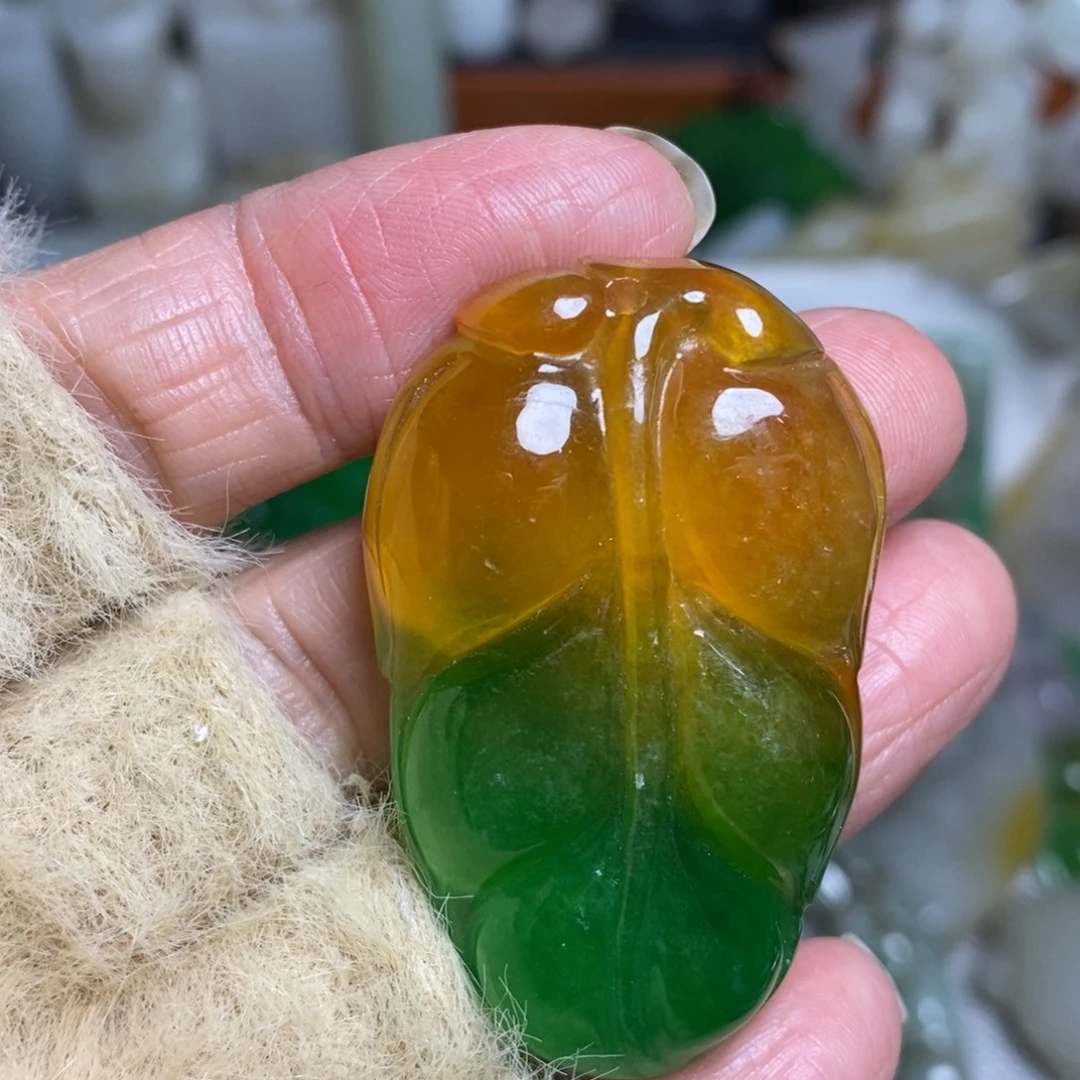 和田玉（糖玉）未镶嵌颈饰