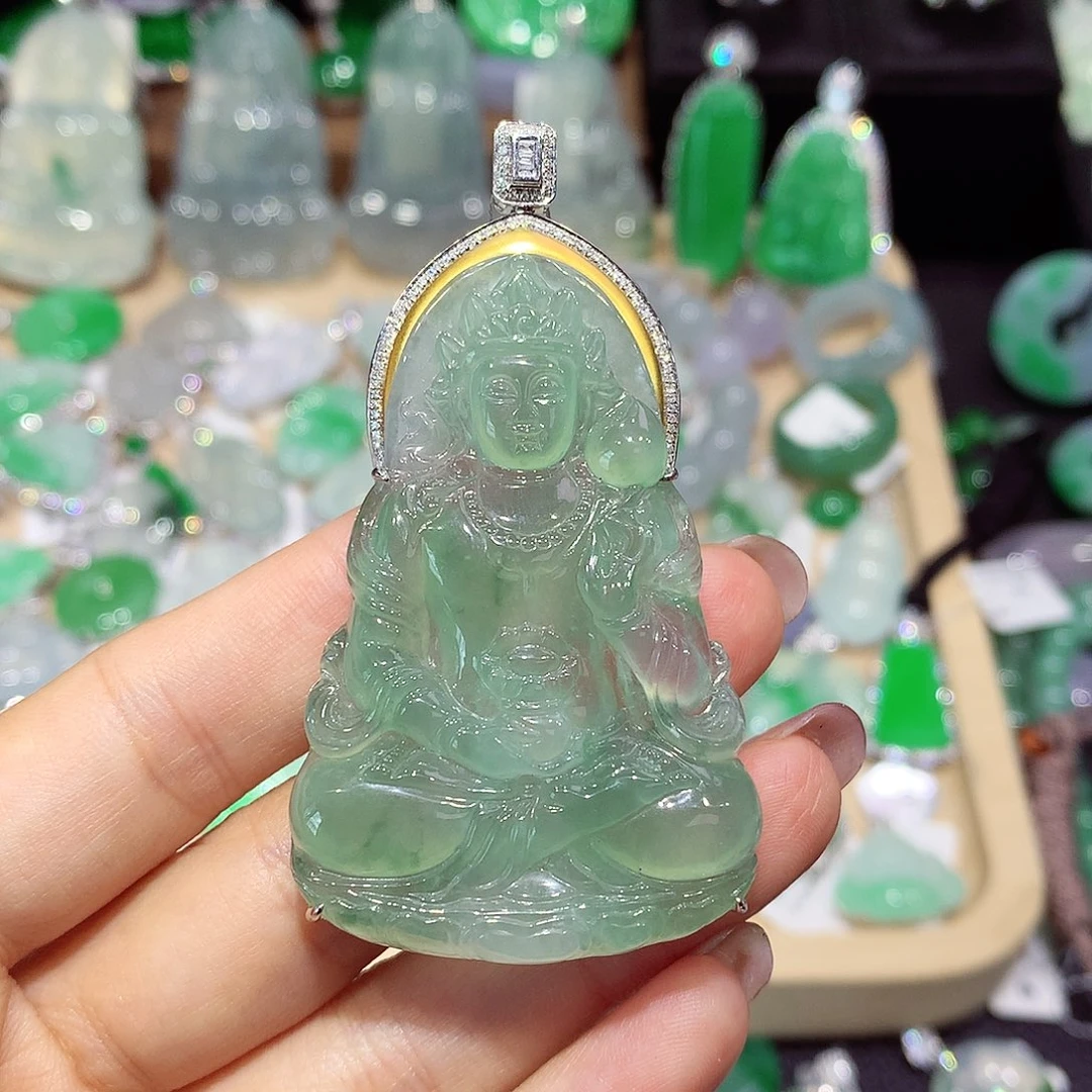 翡翠18K金镶嵌颈饰度母